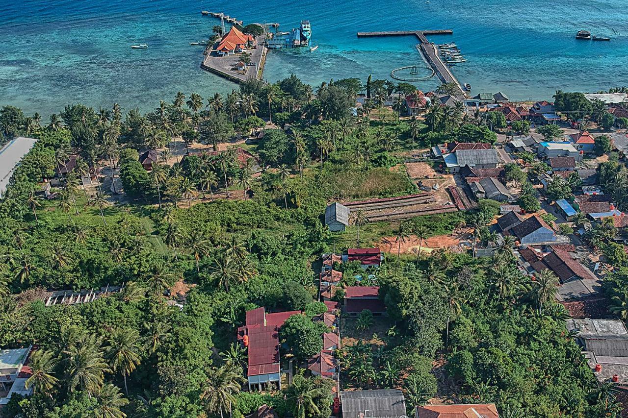 Ayu Hotel Karimunjawa Exterior photo